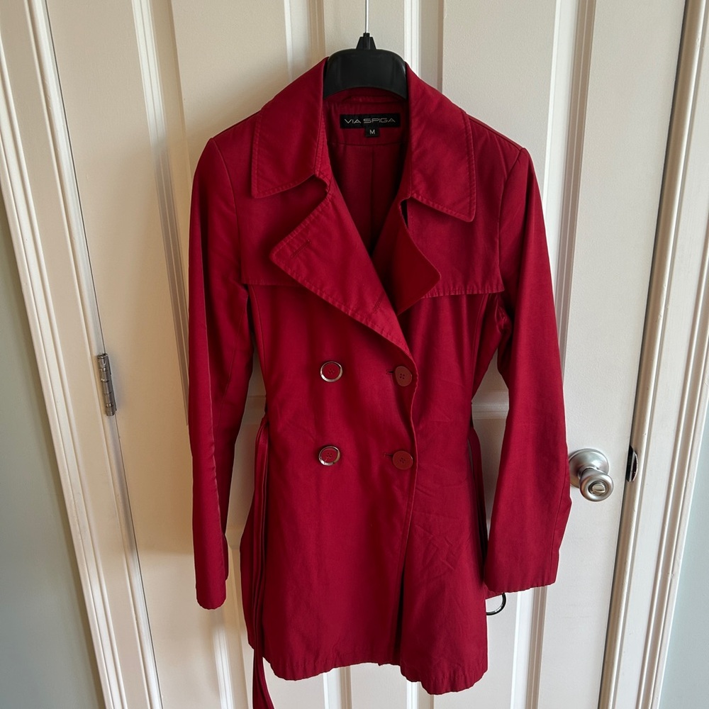 Via Spiga Trench